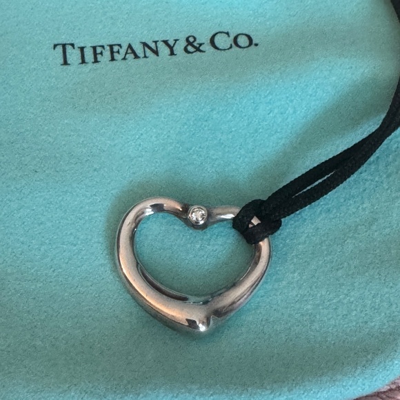 AUTHENTIC Tiffany & Co Elsa Peretti Open Heart pendant on black silk cord - Picture 5 of 6